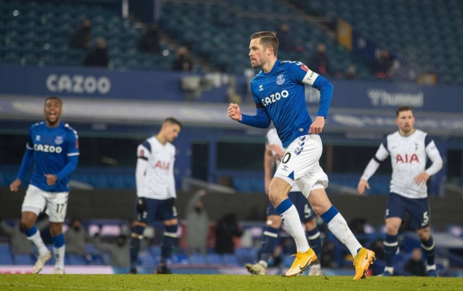 位球员在场 位球员在场